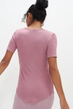 Itana Dream Rib Tee - Lilac -NovaWear Shop 0018 Short Sleeve Itana Lilac 4446 web aa47a2e1 4ca6 499d bbbf b7a3a8673648