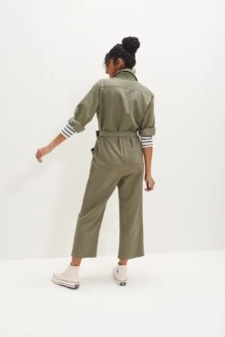 Oceane Femme Fête Jumpsuit - Vetiver 10 Oceane Femme Fête Jumpsuit - Vetiver -NovaWear Shop 0092 Oceane Vetiver 1077 web 342e048d ad7c 413b aa01 657218bd8514