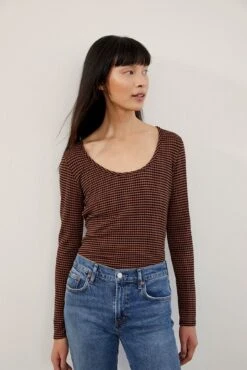 Itana Long Sleeve Scallop Knit Tee - Black Brown