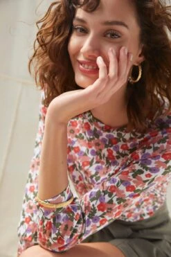 Issa Silken Modal Tee - Seaside Floral -NovaWear Shop 0111IssaSilkenModalSeasideFloral 2698 4fa89ed7 20d0 4b48 a62b 41cfae54e83a