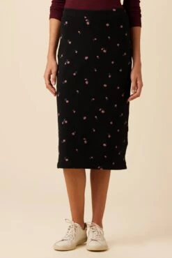 Sabine Luxe Fleece Skirt - Fleur -NovaWear Shop 0153 Ebele Printed Fleur 1