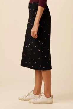 Sabine Luxe Fleece Skirt - Fleur -NovaWear Shop 0153 Ebele Printed Fleur 2