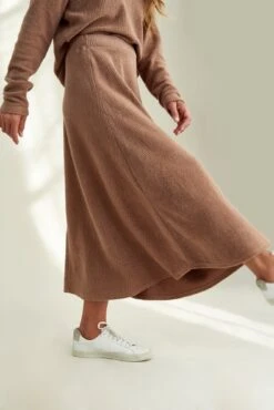 Blaze Cloud Rib Skirt -NovaWear Shop 0170 Blaze Knit Brown 2705 web
