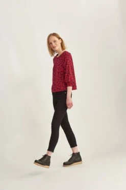 Issa Raglan Tee 26 Issa Raglan Tee -NovaWear Shop 0223 Issa Cotton Modal Luxembourg 1467 web 45886358 ef71 4562 8423 7511ceff1641