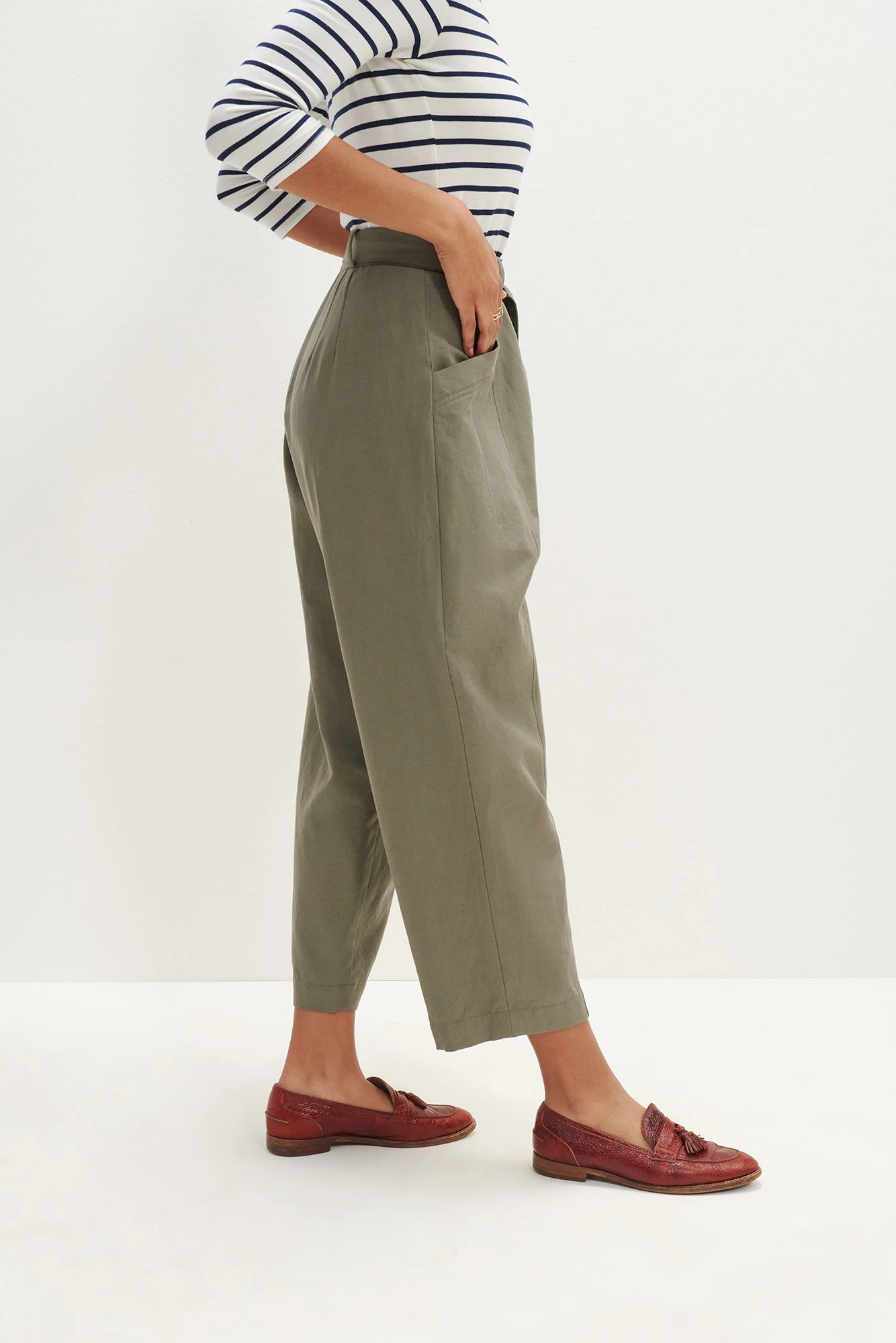 Milo Femme Fête Pant - Vetiver 2 Milo Femme Fête Pant - Vetiver - Image 2