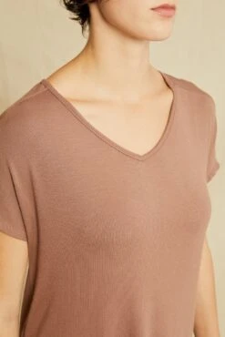 Stella Dream Rib Tee - Nutmeg -NovaWear Shop 0320 Stella Top Dark Nutmeg 1138 web 1b5fd0ac 96b0 4893 abed 92052e637e04
