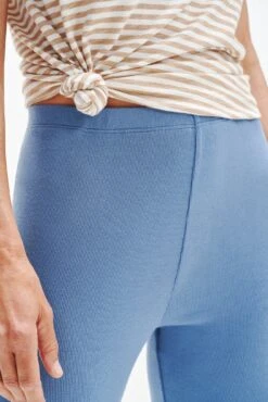 Magda Cropped Dream Rib Leggings - Horizon 7 Magda Cropped Dream Rib Leggings - Horizon -NovaWear Shop 0333 Cropped Magda Dream Rib Horizon 0315 Web 6be5bec2 7824 47fc b568 4d6721ea9fd0