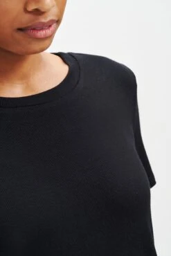 Berkeley Dream Rib Tee - Black -NovaWear Shop 0372 SS Berkeley Dream Rib Black 0927 Web 4e6e3396 ff97 457f a1b7 3a6560f7a2c4