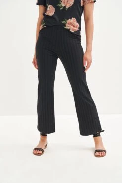 Gwen Ribbed Pants - ReAmour -NovaWear Shop 0389 Gwen Black 1688 web 50e88928 6d84 49ba 815e 7252321f0f9d