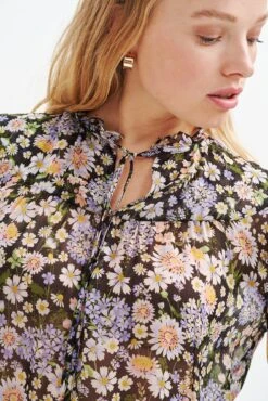 Camila Nouveau Silk Blouse - Midi Floral Lavender -NovaWear Shop 0394 Camila Lavender Midi Floral 1841 web 5184aa77 9834 4acd b3b2 6accfc042f61
