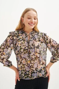Camila Nouveau Silk Blouse - Midi Floral Lavender -NovaWear Shop 0394 Camila Lavender Midi Floral 1918 web 840b6853 c7f8 4279 b91b 7ae278b25fb8