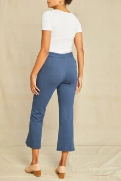 Beatrice Cropped Flare Pant -NovaWear Shop 0429 Beatrice Crop Flare Azure 3697 web