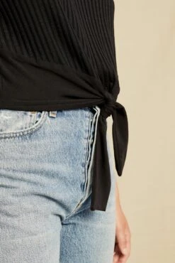 Jeanette Short Sleeve Tee - Black 9 Jeanette Short Sleeve Tee - Black -NovaWear Shop 0453 Jeanette Black 0453 web 764b3464 4a0a 4d8c ba06 071d48a967ca