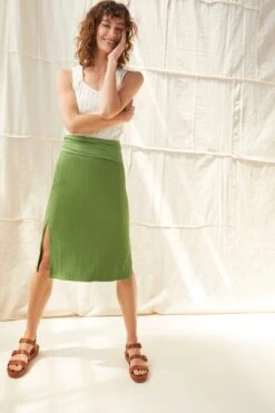 Zio Ribbed Skirt - Pear -NovaWear Shop 0464ZioPear 7602 00bbe914 b21b 4f04 abbb 83340a727be0