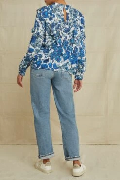 Clara Ecovero Blouse - Elsinore Blue 6 Clara Ecovero Blouse - Elsinore Blue -NovaWear Shop 0485ClaraElsinoreBlue 6996 web ba3d2250 cbcf 48bd ba09 b925ed3c8702