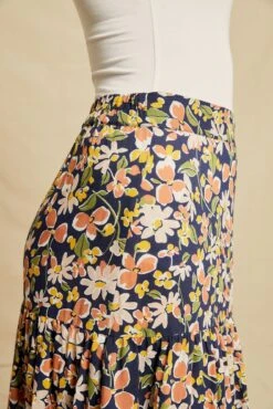 Christy Skirt - Mojave Bloom -NovaWear Shop 0546 Christy Mojave Bloom 1880 web 2b12bf91 bf68 4c1e 9595 86cf558ce222