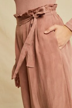 Gael Cottonseed Cupro Pants - Quartz -NovaWear Shop 0549 Gael Quartz 2034 web 885115e8 5771 4f9b abc2 a8363db722c6