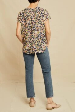 Renata Ecovero Blouse -NovaWear Shop 0607 Renata Ecovero Mojave Bloom 0014 web