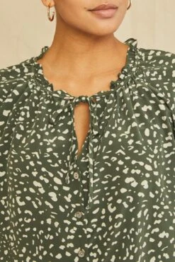 Isla Washable Silk Blouse - Rocher Dot -NovaWear Shop 0609 Isla Rocher Dot 4618 web e5d706aa 6c56 4bd4 a977 76436cee3ff7