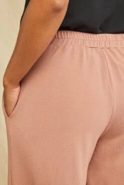 Eugenia Luxe Fleece Pants - Quartz -NovaWear Shop 0716 Eugenia Luxe Quartz 3478 web d96834bf ad61 41d1 ae14 c31c11819c36