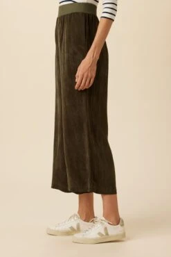 Salice Mixed Cupro Pants - Olive 7 Salice Mixed Cupro Pants - Olive -NovaWear Shop 0721 Salice Mixed Media Olive 2