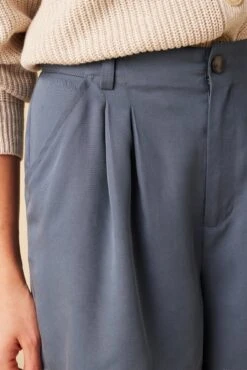 Larisa Tencel Twill Short - Slate -NovaWear Shop 10159 Larisa Short Slate 5