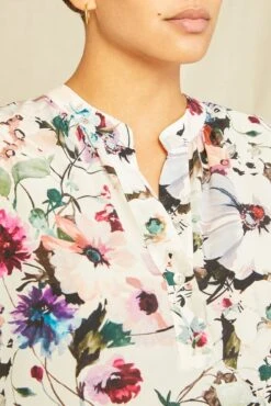 Renata Washable Silk Blouse - Windsor Floral -NovaWear Shop 1068 Renata Windsor 0927 web c58786fc 4bab 45a6 b340 397f65baab58