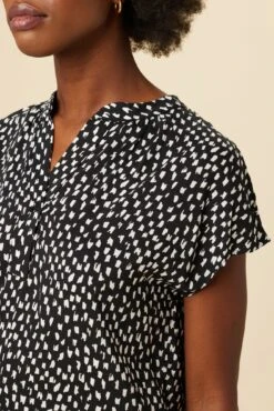 Renata Ecovero Blouse - Italia -NovaWear Shop 12 0607 Renata Italia Dot 4