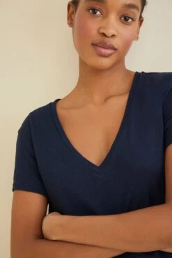 Leif Reverie Slub Tee - Navy -NovaWear Shop 1334 Joline Navy 2097 web 8332b300 5405 4131 af6d 34c92c6902db