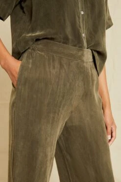 Mabel Cottonseed Cupro Pajama Pants - Olive -NovaWear Shop 211013 AV October ECOMM 0222MabelOlive 5404 web a637f3ee c398 4c03 9e67 48bb65327732