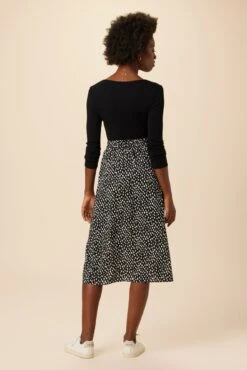 Ollie Ecovero Skirt - Italia 9 Ollie Ecovero Skirt - Italia -NovaWear Shop 24 10125 Ollie Viscose Italia 3