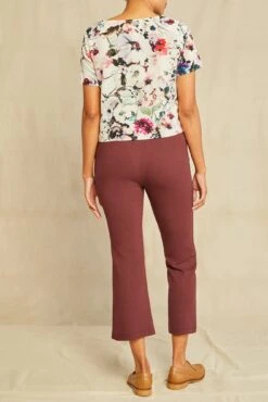 Willa Washable Silk Blouse - Windsor Floral -NovaWear Shop 2664 Willa Windsor 3028 web b4ee3547 6e0e 4b98 bb66 033273ae3f1f