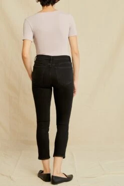 AGOLDE Nico High Rise Slim Fit Jean - Compilation -NovaWear Shop 3RDPA5995CMPLTN Nico Compilation 36651 web cb10d32f ba20 4099 a182 7dd9821b5e45