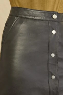 Deadwood Lara Skirt - Black -NovaWear Shop 3RDPA6002BLK Lara Skirt Black 3758 web