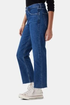 AGOLDE Kye Mid Rise Straight Crop Jean - Mirage -NovaWear Shop 3RDPA6070 Kye Mirage 2 9bcb5ded 7d8f 481f a87a 8f6df258da07