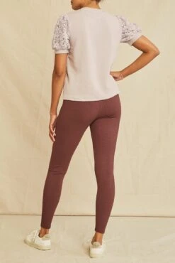 Magda Paris Rib Leggings - Mocha -NovaWear Shop 4700 Magda Paris Rib Mocha 1603 web 69cf7e27 29c2 4315 8c2b 1306ececda5d