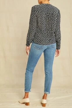 Kaya Washable Silk Blouse - Heart Black Ivory Print -NovaWear Shop 8509 Kaya Heart Black Ivory 2763 web 33e06cfd 1367 4ddf ac76 cac1713dcbcc