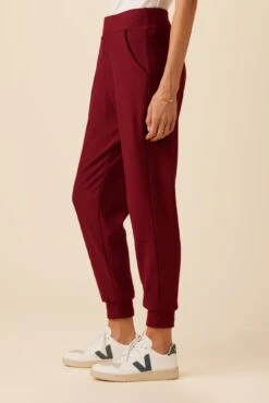 Skylar Luxe Fleece Jogger - Mulberry -NovaWear Shop 9647 Skylar Luxe Mulberry 2