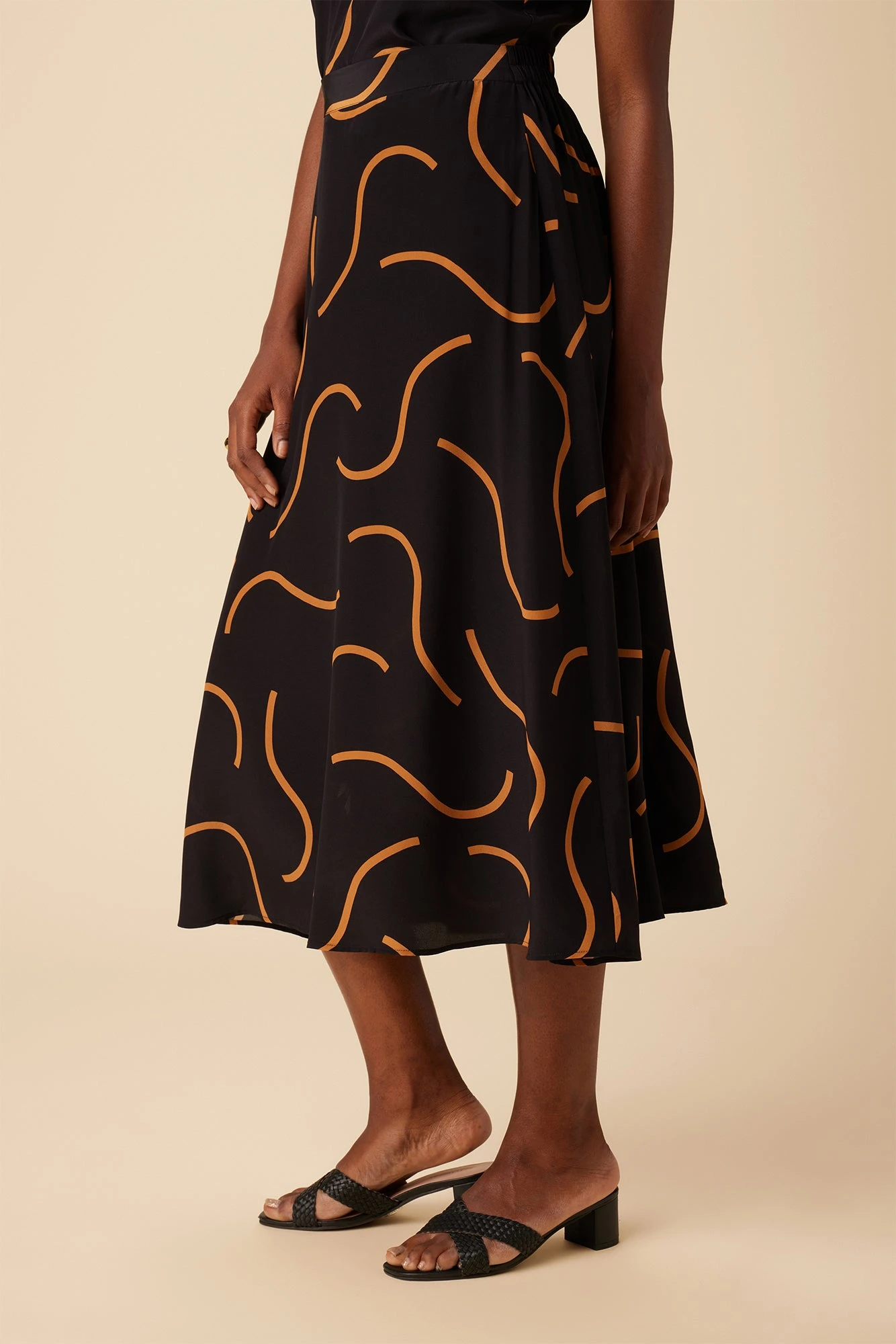 Blaze Washable Silk Skirt - Waves Caramel 3 Blaze Washable Silk Skirt - Waves Caramel - Image 3
