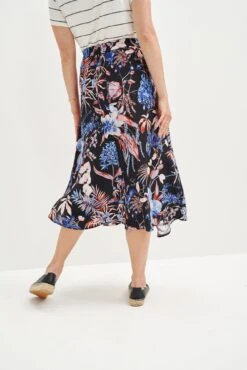 Blaze Washable Silk Skirt - Saint Barts Black Floral -NovaWear Shop 9838 Blaze Washable Silk Saint Barts Black 0791 Web 0eea2de3 fb17 4cc4 8210 7cef0f6c9daa