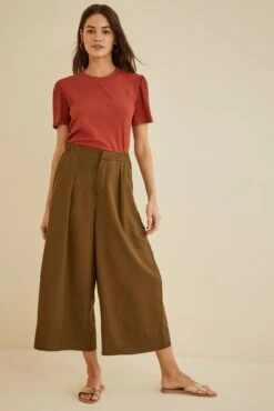 Kowtow Pleat Pants - Khaki -NovaWear Shop KOWTOW Pleat Pants Exclusive Khaki 1289 web c14f196b 6fd7 4a21 aba7 b4204a902833