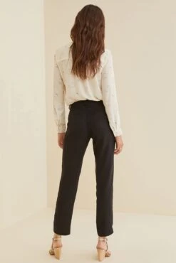 Oralie Pants - ReAmour -NovaWear Shop Oralie Black 1564 web 1f3f3b63 35ab 4602 b354 66d0654d4e9e