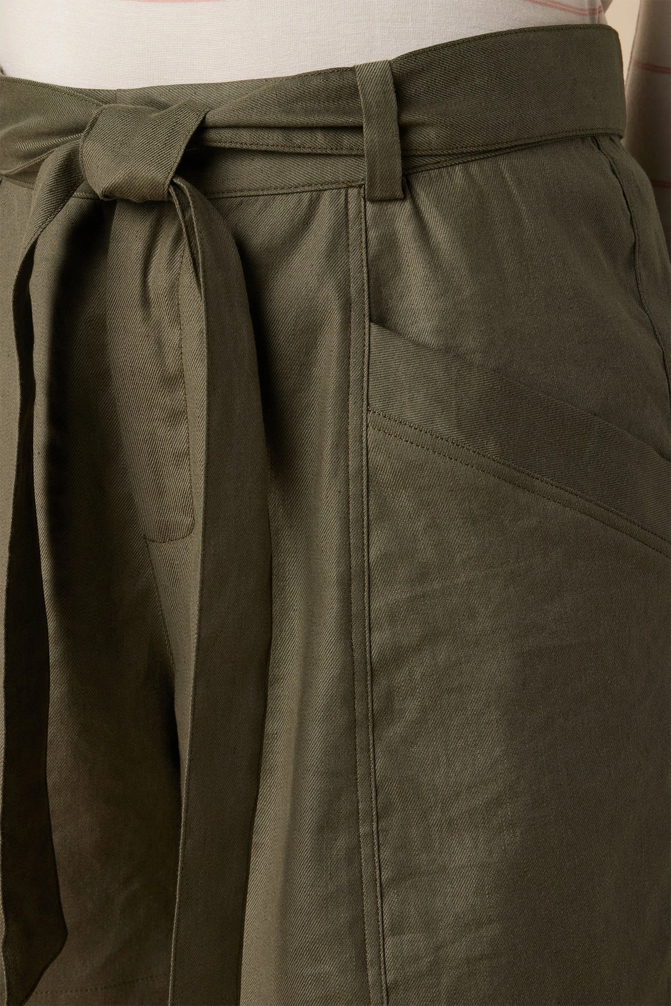 Milo Femme Fête Short - Calla Green 5 Milo Femme Fête Short - Calla Green - Image 5